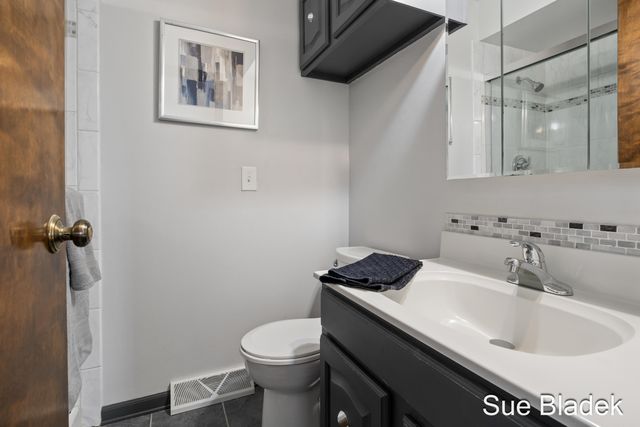 2645 Cascade Road Se, Grand Rapids Twp, MI 49506