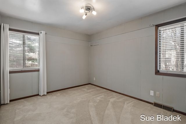 2645 Cascade Road Se, Grand Rapids Twp, MI 49506