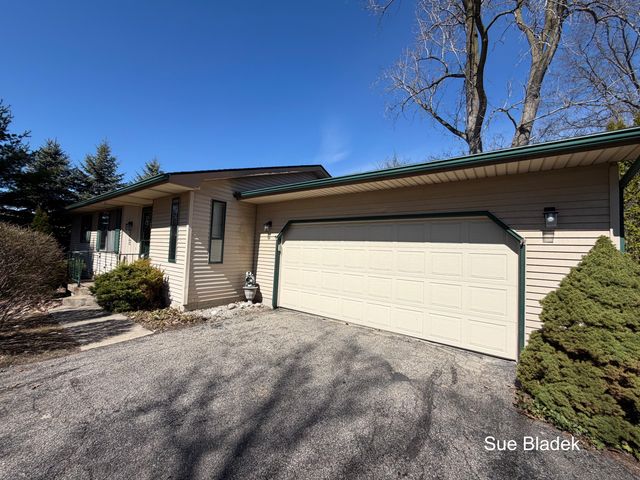 2645 Cascade Road Se, Grand Rapids Twp, MI 49506