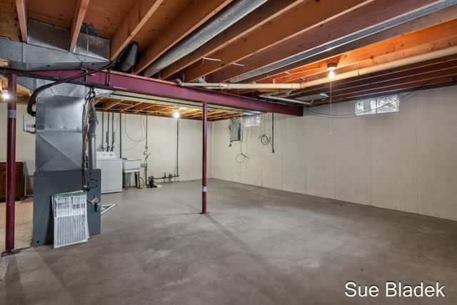 2645 Cascade Road Se, Grand Rapids Twp, MI 49506