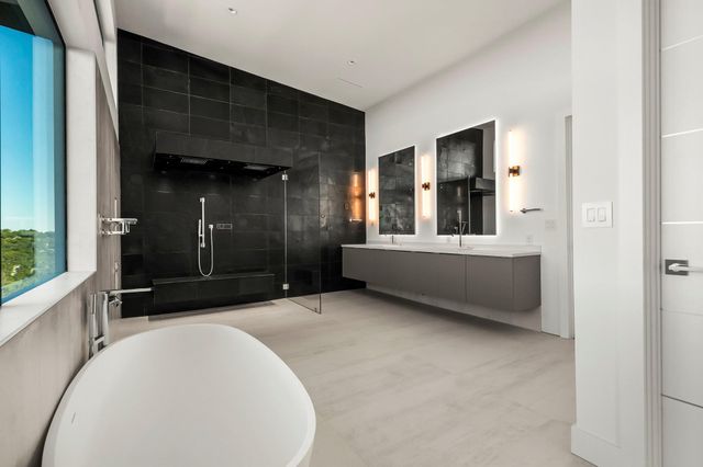 1702 Moonlight TRCE, Spicewood, TX 78669