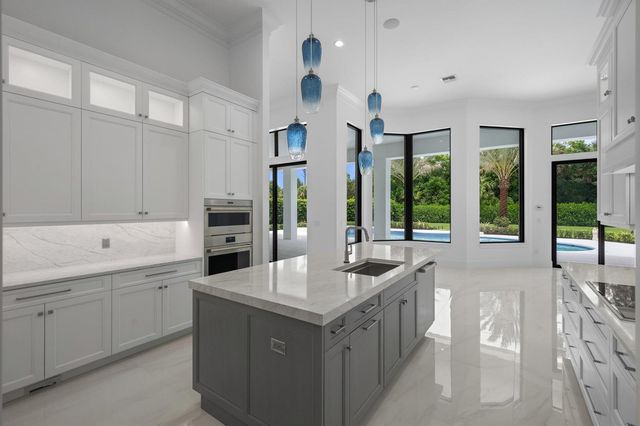 1712 Mayacoo Lakes Boulevard, West Palm Beach, FL 33411