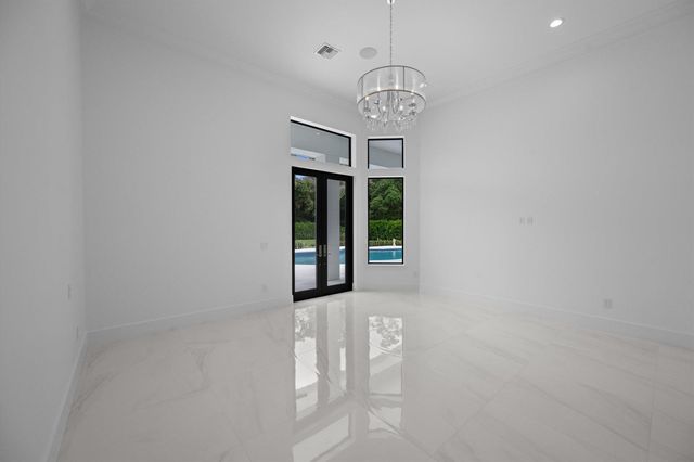 1712 Mayacoo Lakes Boulevard, West Palm Beach, FL 33411