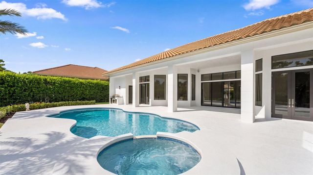 1712 Mayacoo Lakes Boulevard, West Palm Beach, FL 33411
