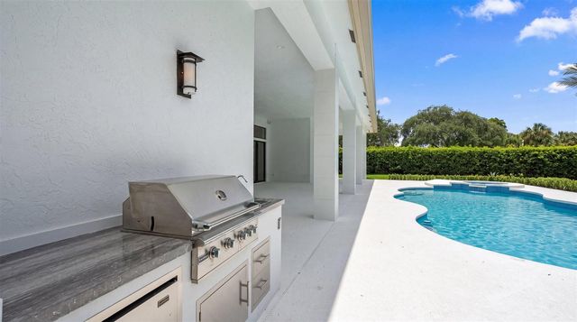 1712 Mayacoo Lakes Boulevard, West Palm Beach, FL 33411