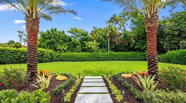 1712 Mayacoo Lakes Boulevard, West Palm Beach, FL 33411