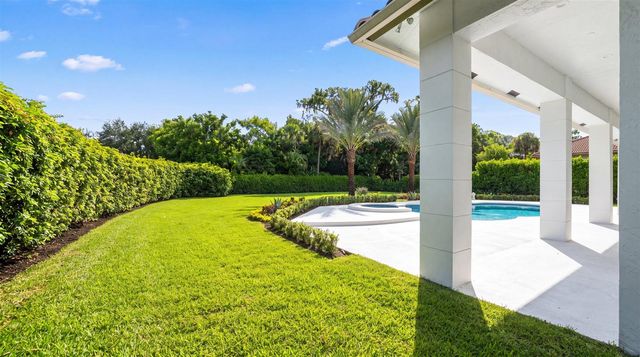 1712 Mayacoo Lakes Boulevard, West Palm Beach, FL 33411