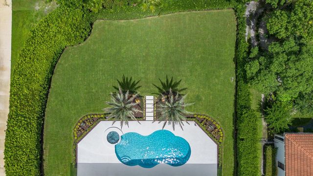 1712 Mayacoo Lakes Boulevard, West Palm Beach, FL 33411