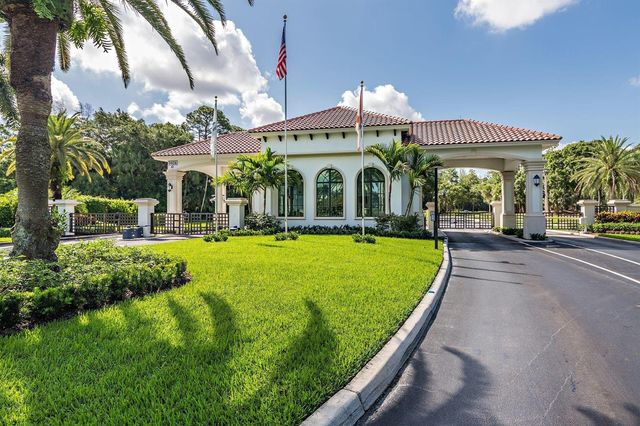 1712 Mayacoo Lakes Boulevard, West Palm Beach, FL 33411