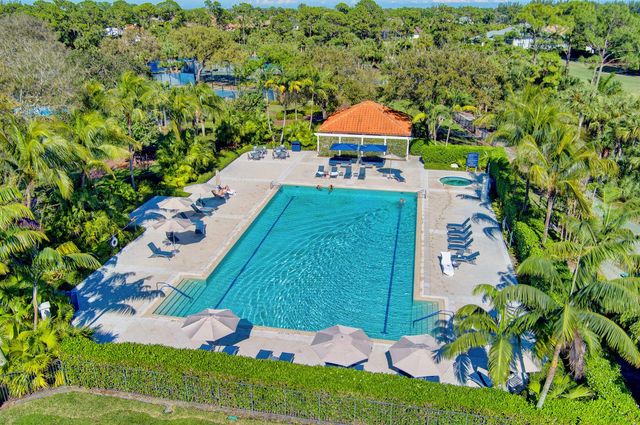 1712 Mayacoo Lakes Boulevard, West Palm Beach, FL 33411