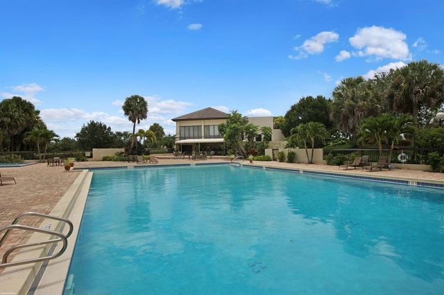1712 Mayacoo Lakes Boulevard, West Palm Beach, FL 33411