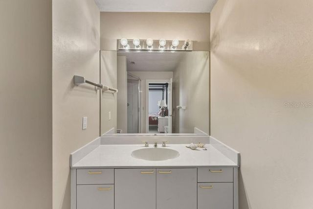 24 BAY POINTE DRIVE, Ormond Beach, FL 32174