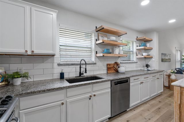 4109 Moss Hollow DR, Round Rock, TX 78681