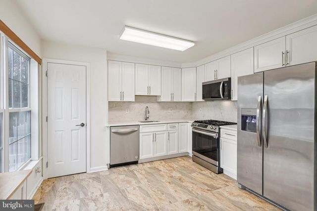 9 ALEXANDRA CT, Marlton, NJ 08053