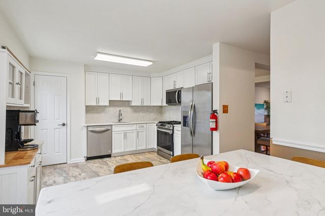 9 ALEXANDRA CT, Marlton, NJ 08053