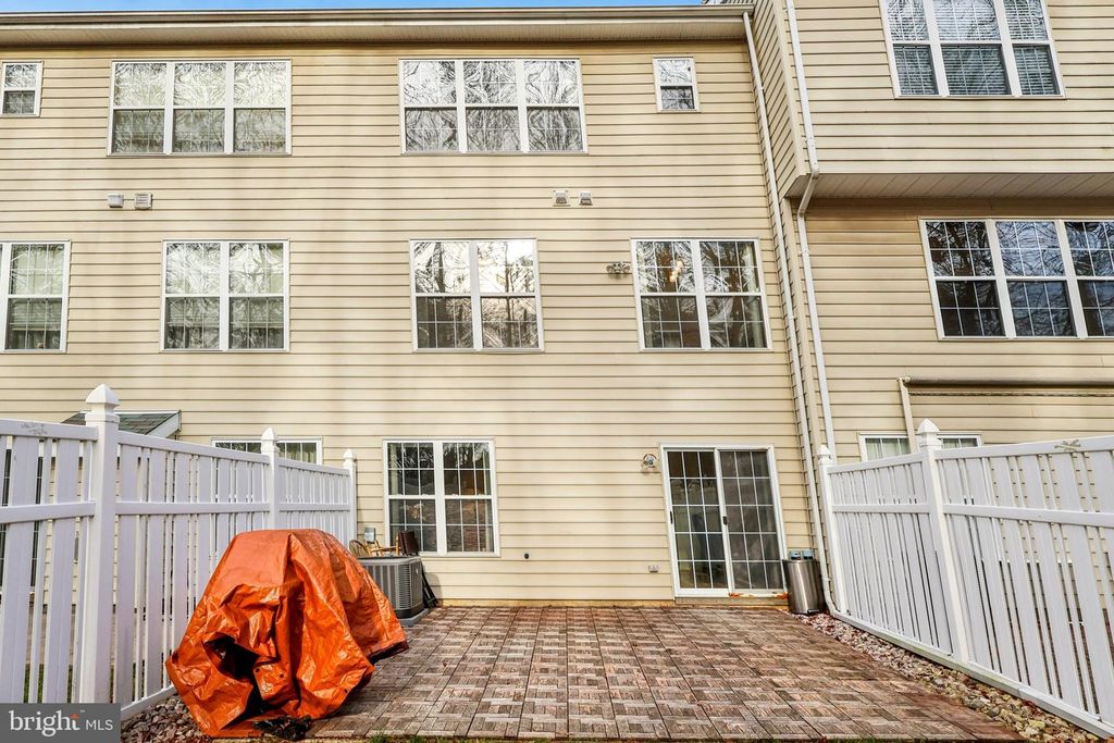 Image 39 of property listing at 9 ALEXANDRA CT, Marlton, NJ 08053