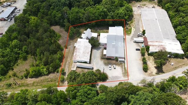145 Bonnie Regan Road, Thomasville, NC 27360