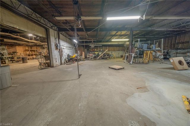 145 Bonnie Regan Road, Thomasville, NC 27360