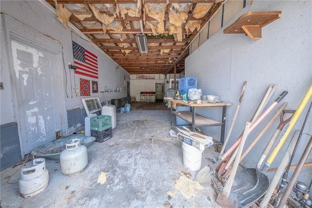 145 Bonnie Regan Road, Thomasville, NC 27360
