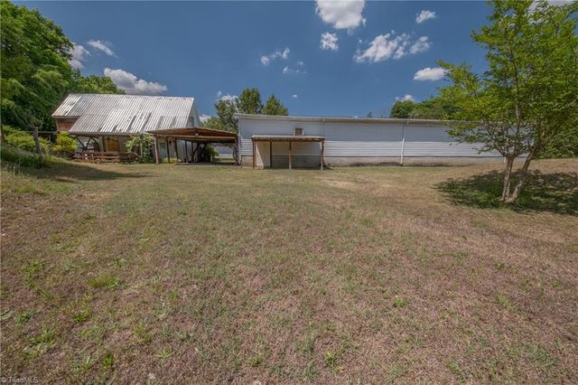 145 Bonnie Regan Road, Thomasville, NC 27360