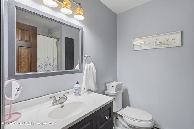 9 Roxanne Boulevard, Highland, NY 12528