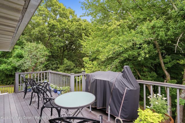 9 Roxanne Boulevard, Highland, NY 12528