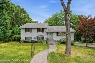 9 Roxanne Boulevard, Highland, NY 12528