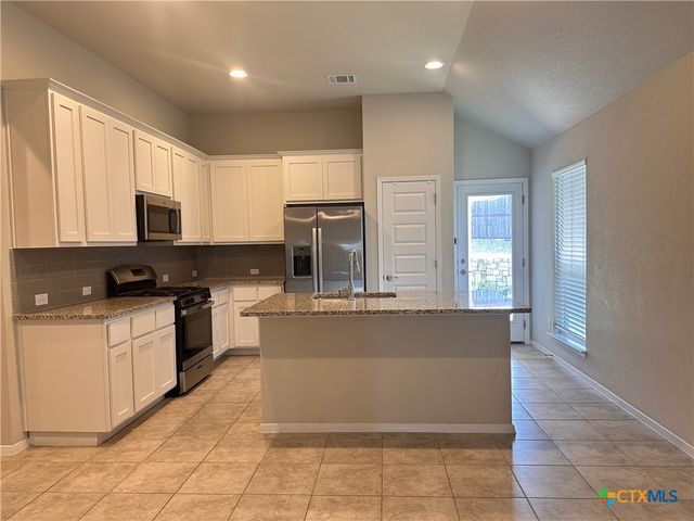 152 Shugart Street, San Marcos, TX 78666