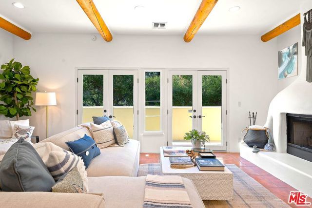 25648 Timpangos Drive, Calabasas, CA 91302