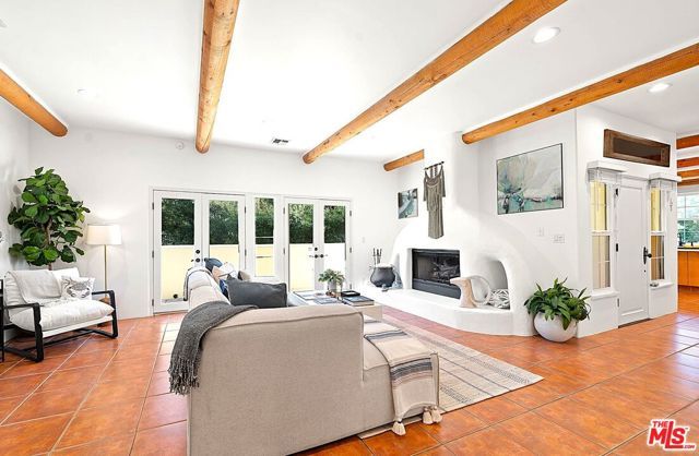 25648 Timpangos Drive, Calabasas, CA 91302