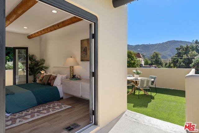 25648 Timpangos Drive, Calabasas, CA 91302