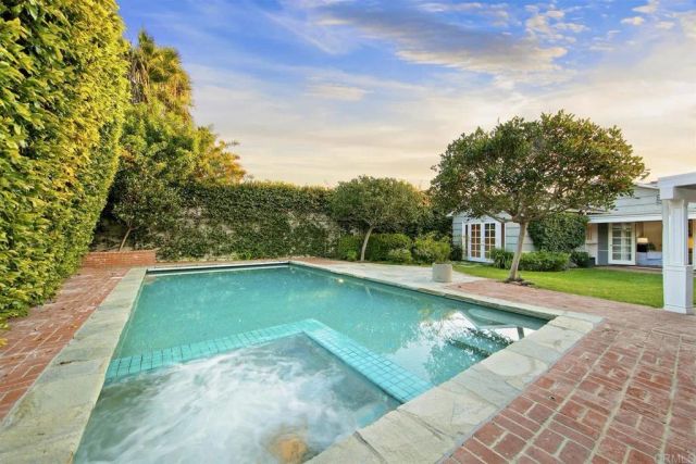 5795 Waverly Avenue, La Jolla, CA 92037