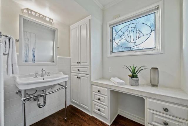 5795 Waverly Avenue, La Jolla, CA 92037