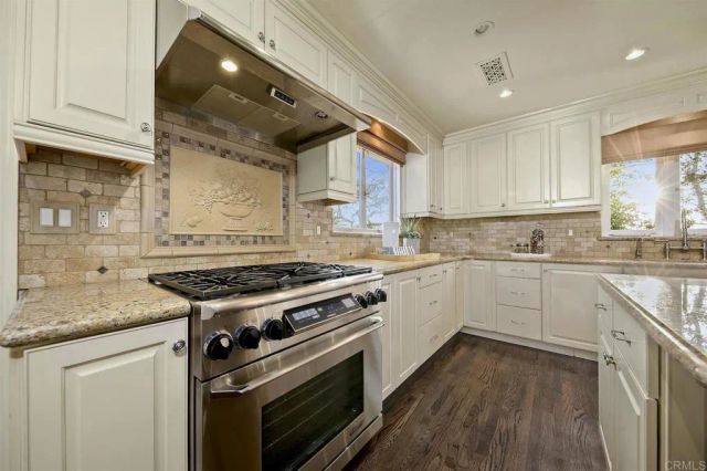 5795 Waverly Avenue, La Jolla, CA 92037