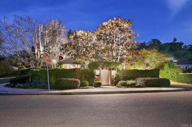 5795 Waverly Avenue, La Jolla, CA 92037