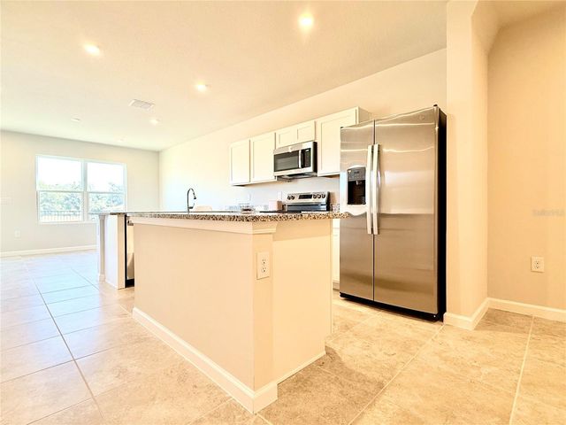 1188 PORT BLUE WAY, Lady Lake, FL 32159