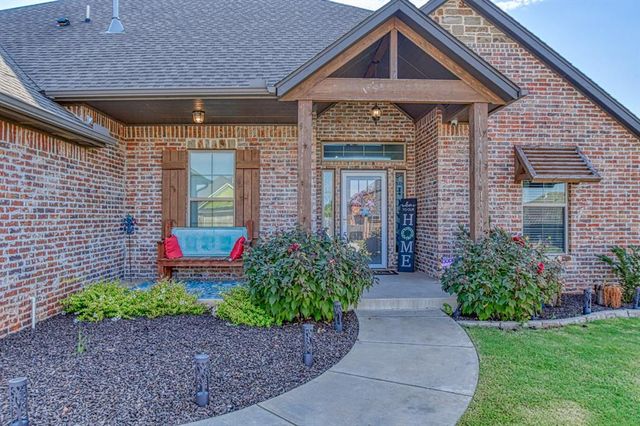 1616 Pendleton Place, Moore, OK 73160