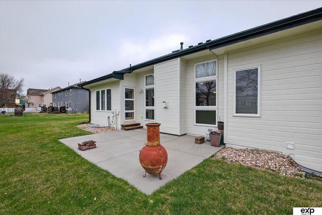 20022 Elkhorn Ridge Drive, Omaha, NE 68022