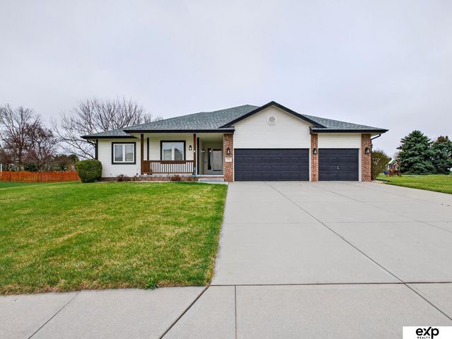 20022 Elkhorn Ridge Drive, Omaha, NE 68022