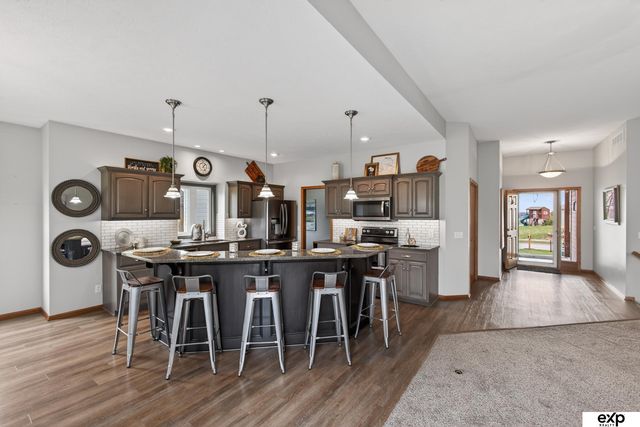 20022 Elkhorn Ridge Drive, Omaha, NE 68022