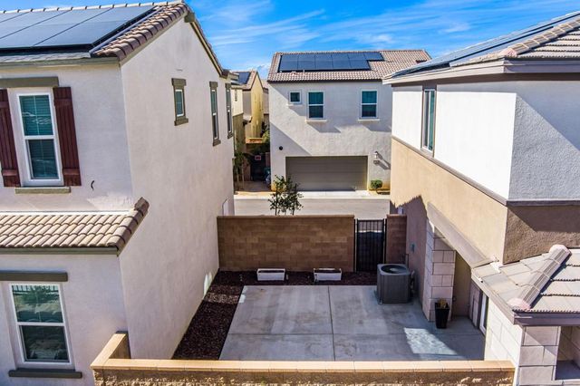 76305 Columbia Drive, Palm Desert, CA 92211