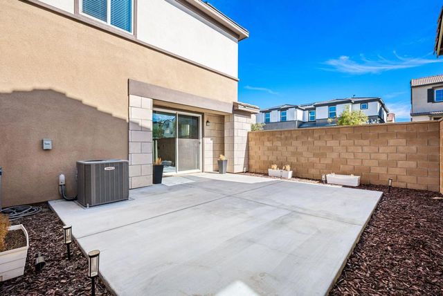 76305 Columbia Drive, Palm Desert, CA 92211