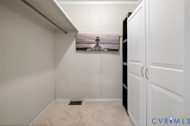 26 Lake Ct, Bumpass, VA 23024