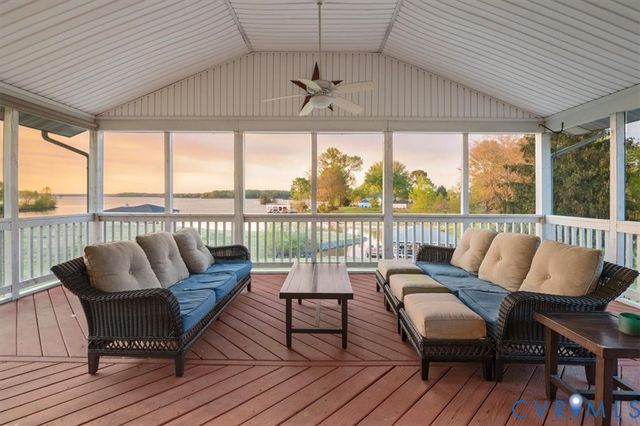 26 Lake Ct, Bumpass, VA 23024