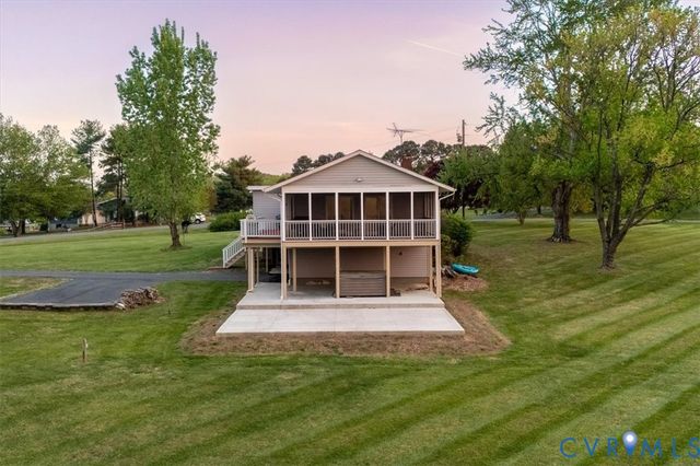 26 Lake Ct, Bumpass, VA 23024