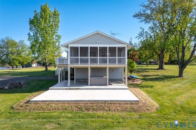 26 Lake Ct, Bumpass, VA 23024