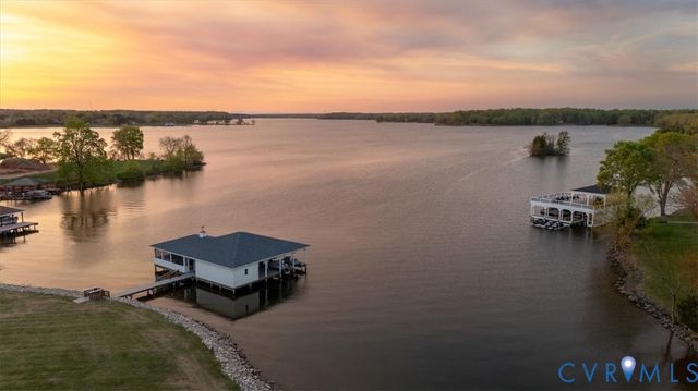 26 Lake Ct, Bumpass, VA 23024