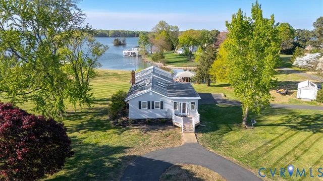 26 Lake Ct, Bumpass, VA 23024
