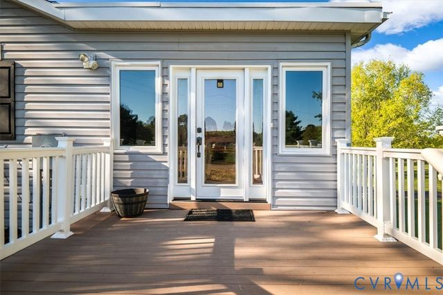 26 Lake Ct, Bumpass, VA 23024