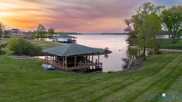 26 Lake Ct, Bumpass, VA 23024